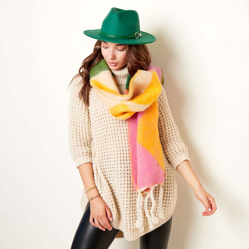 Kleurrijke sjaal met abstracte geruite vormen