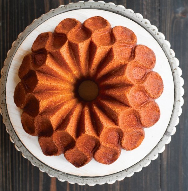 Tulband Bakvorm "Crown Bundt Pan" - Nordic Ware | Premier Gold 