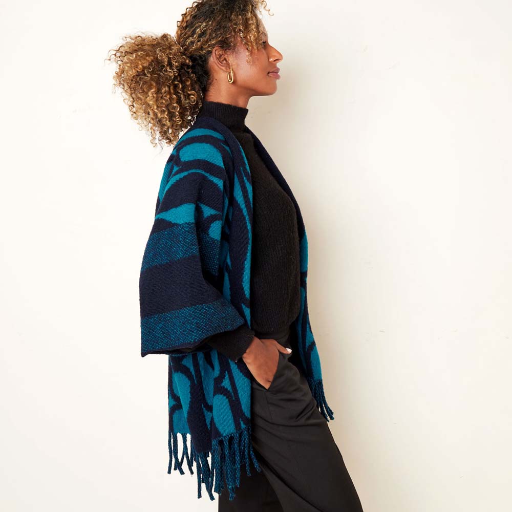 Poncho print met gestreepte mouw